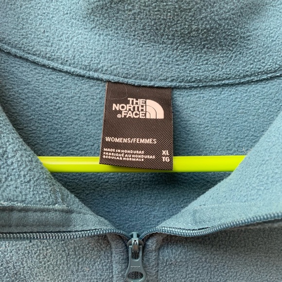 North Face Fleece Pullover - Picture 2 of 3